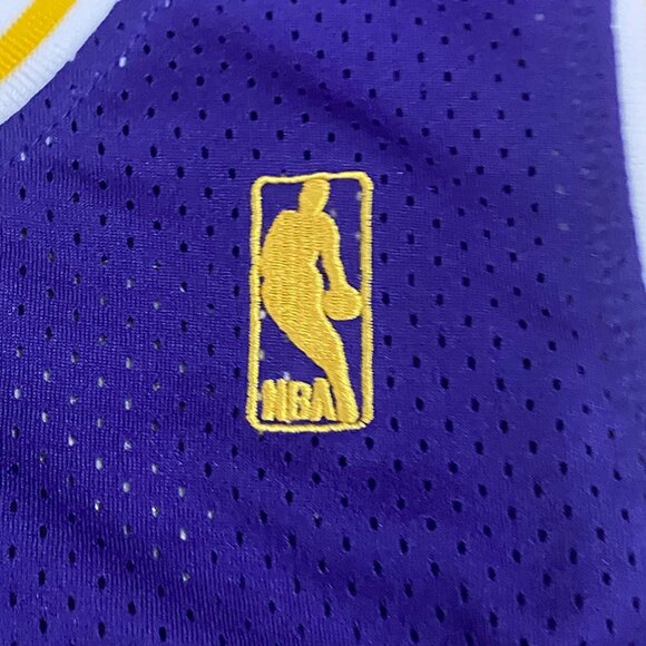 Purple Jersey Number 34 For Los Angeles Lakers Player Oneal - Picture 4 of 9